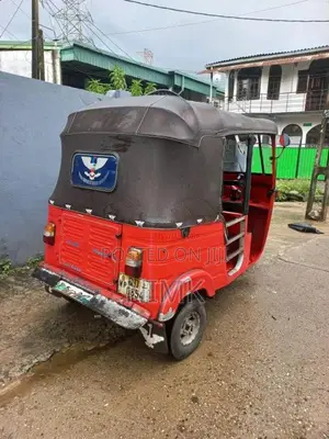 Bajaj RE 2 Stroke 2005 Three Wheel (Used)