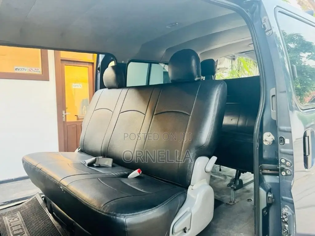 Nissan E25 2007 Van (Used)