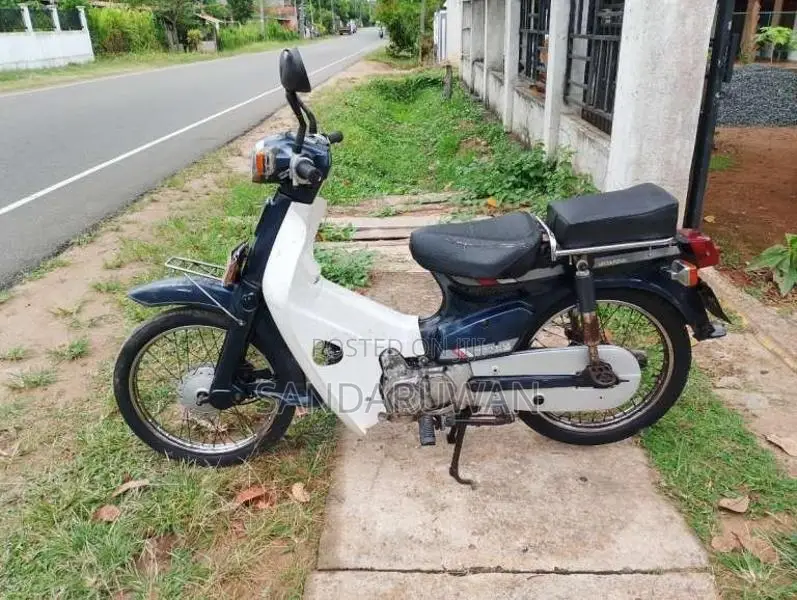 Honda Super Cub Custom 50 Japan 2002 Motorbike (Used)
