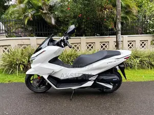 Honda Pcx 160 2026 Motorbike Brand New