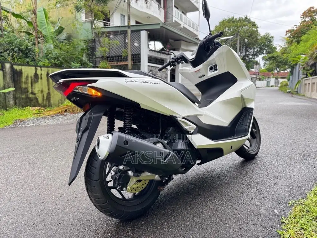 Honda Pcx 160 2026 Motorbike Brand New