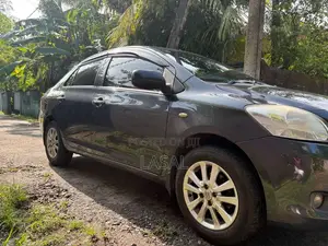 Toyota Yaris 2011 Car (Used)