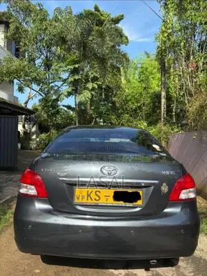 Toyota Yaris 2011 Car (Used)