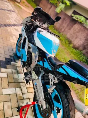 Honda CBR 2006 Motorbike (Used)