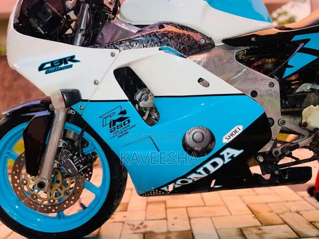 Honda CBR 2006 Motorbike (Used)