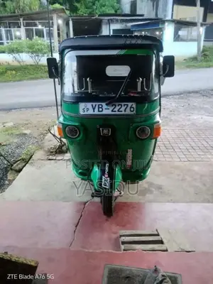 Bajaj 4 Stroke 2010 Three Wheel (Used)
