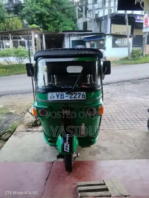 Bajaj 4 Stroke 2010 Three Wheel (Used)