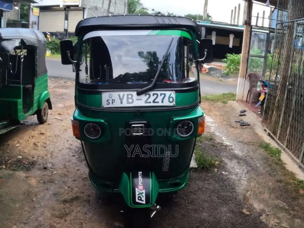 Bajaj 4 Stroke 2010 Three Wheel (Used)