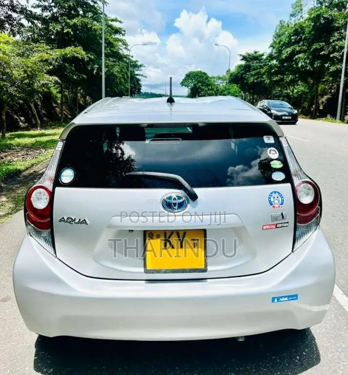 Toyota Aqua 2012 Car (Used)