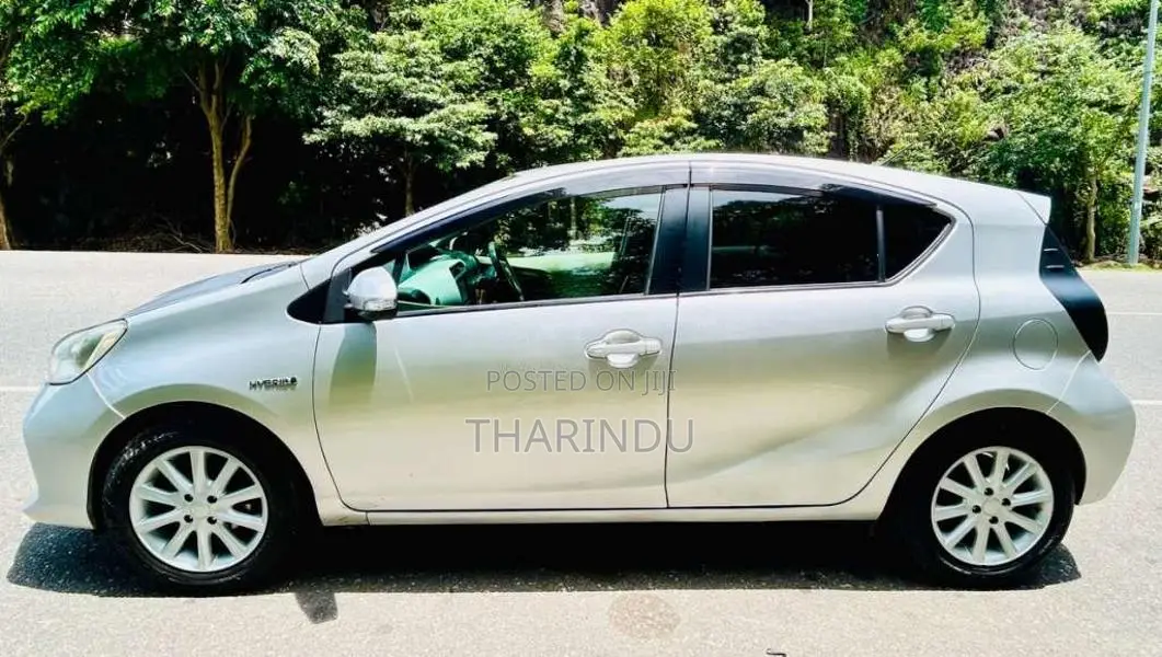 Toyota Aqua 2012 Car (Used)