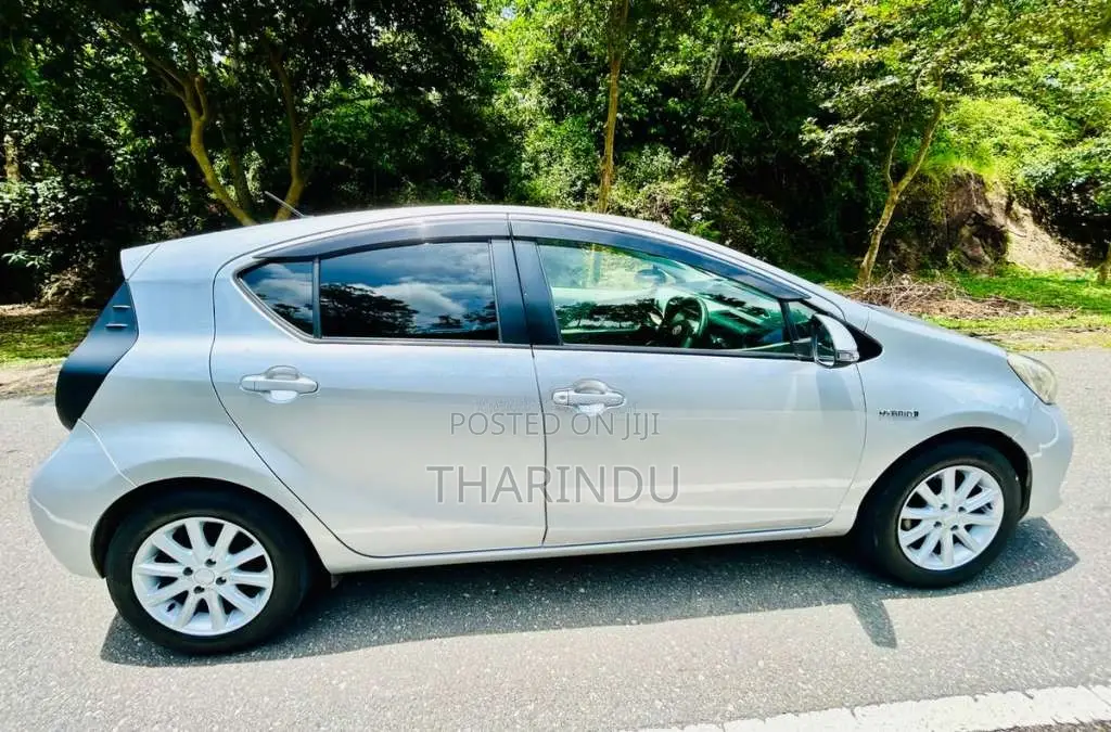 Toyota Aqua 2012 Car (Used)