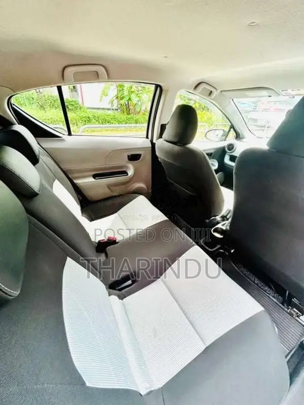 Toyota Aqua 2012 Car (Used)