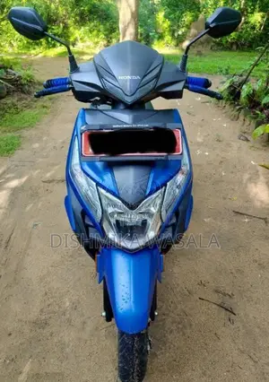 Honda Dio DLX 2025 Motorbike (Used)