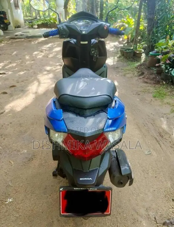 Honda Dio DLX 2025 Motorbike (Used)
