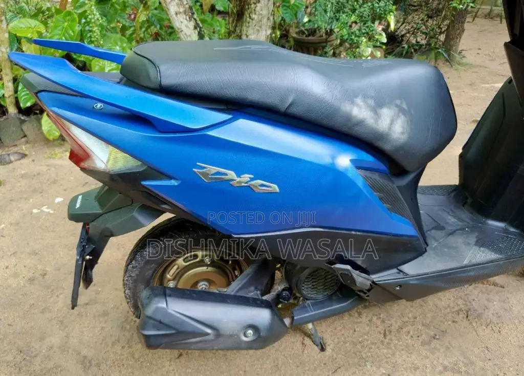 Honda Dio DLX 2025 Motorbike (Used)