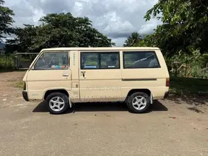 Mitsubishi L300 1982 Van (Used)