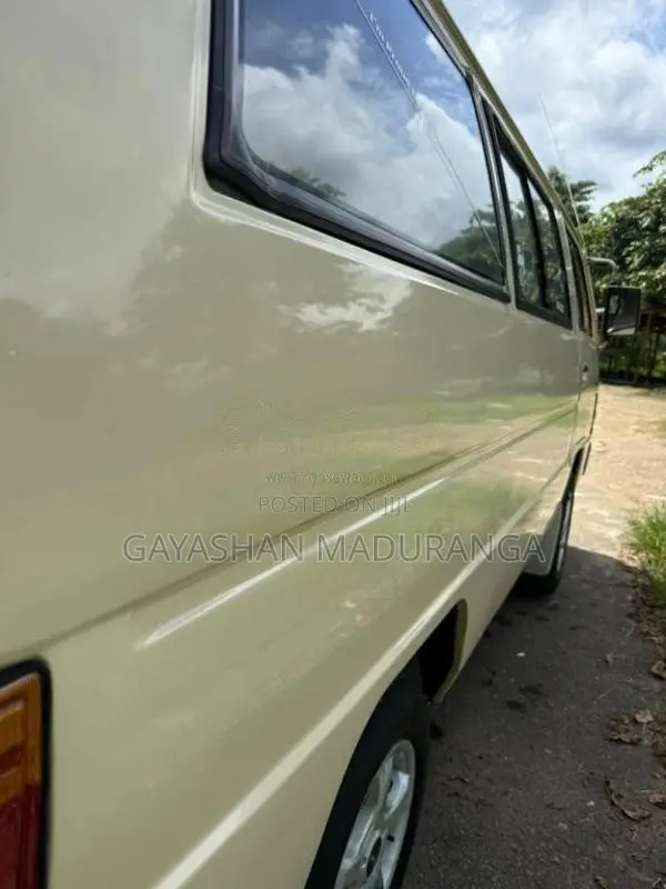 Mitsubishi L300 1982 Van (Used)