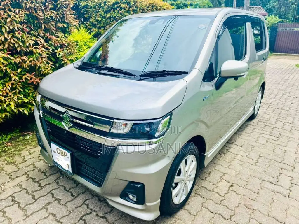 Suzuki Wagon R Custom ZX 2025 Car (Used)