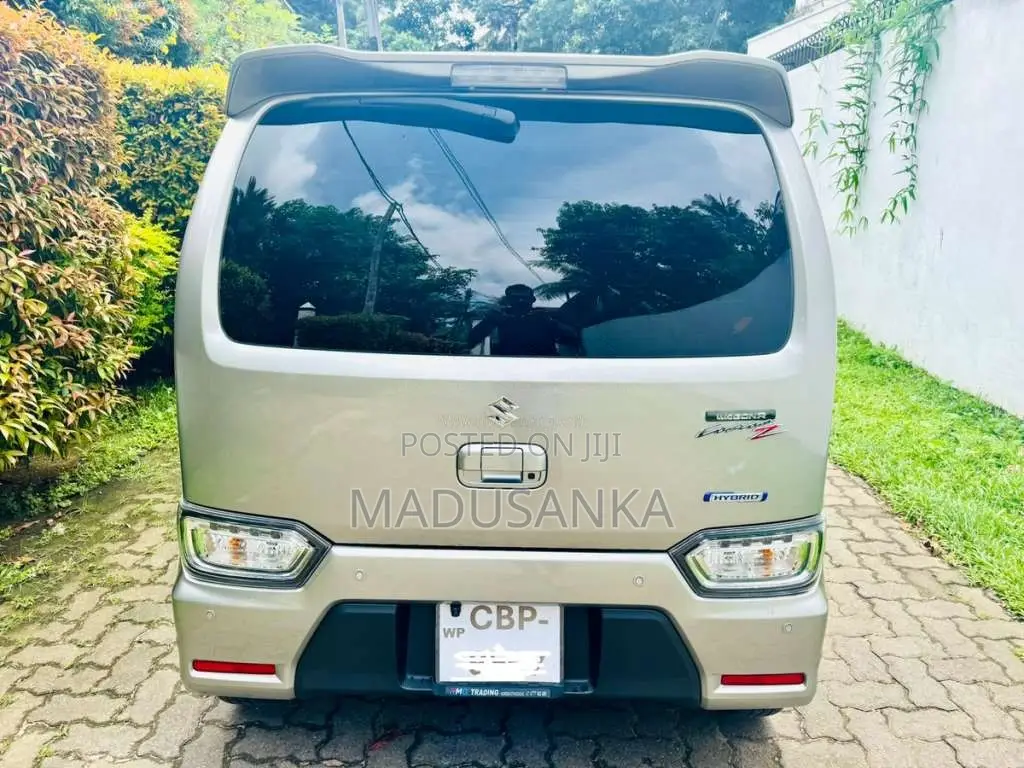 Suzuki Wagon R Custom ZX 2025 Car (Used)