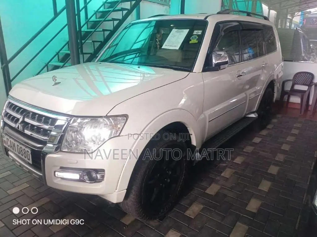 Mitsubishi MONTERO DHD GLS 2015 SUV (Used)