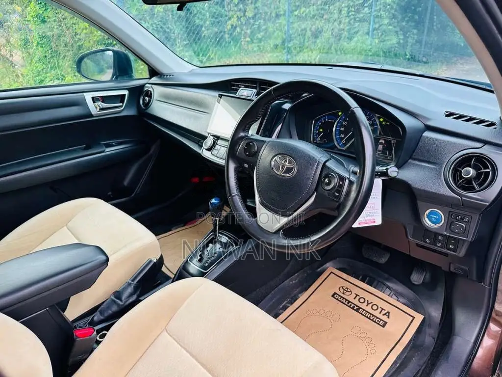 Toyota Axio G Grade 2016 Car (Used)