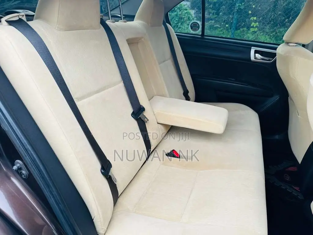 Toyota Axio G Grade 2016 Car (Used)