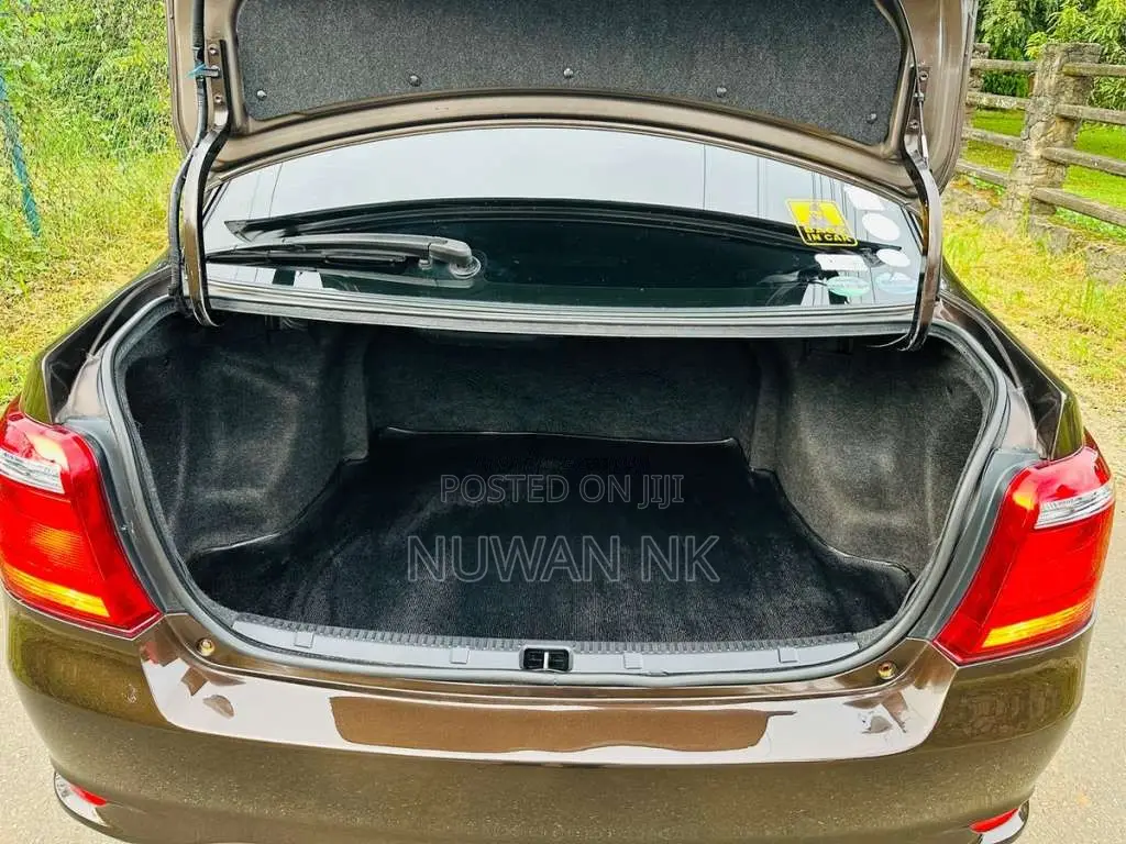 Toyota Axio G Grade 2016 Car (Used)