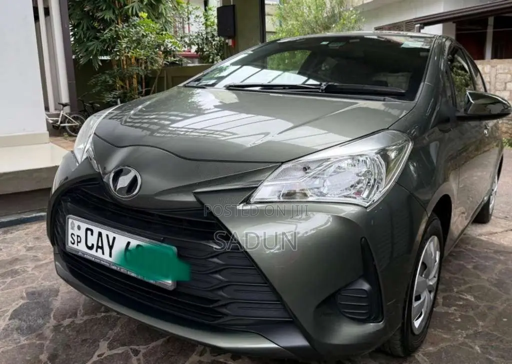 Toyota Vitz Juwellwa 2018 Car (Used)