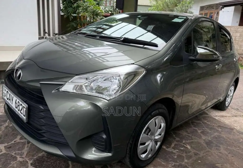 Toyota Vitz Juwellwa 2018 Car (Used)