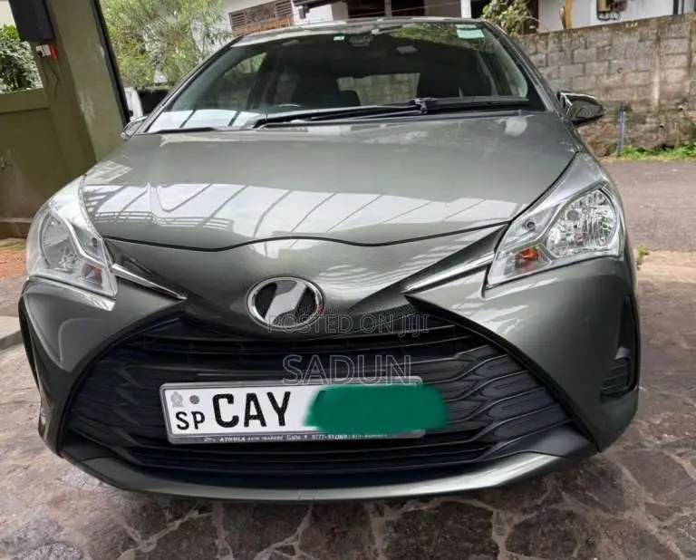 Toyota Vitz Juwellwa 2018 Car (Used)
