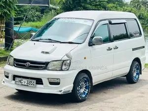 Toyota Noah KR42 2003 Van (Used)
