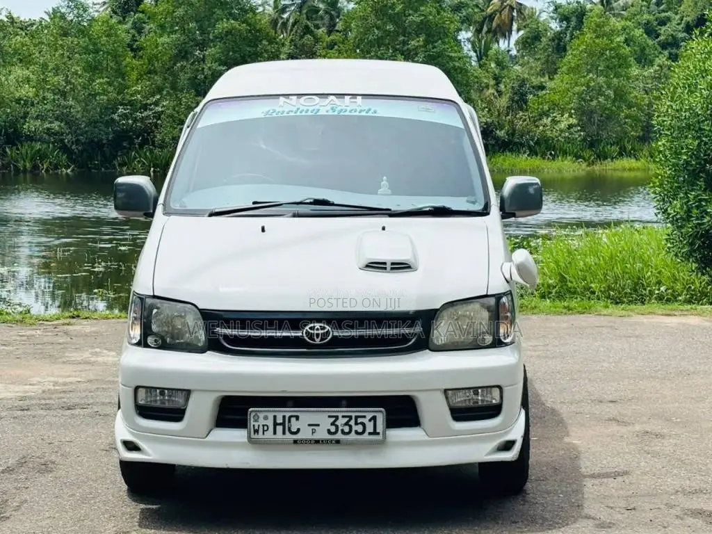 Toyota Noah KR42 2003 Van (Used)