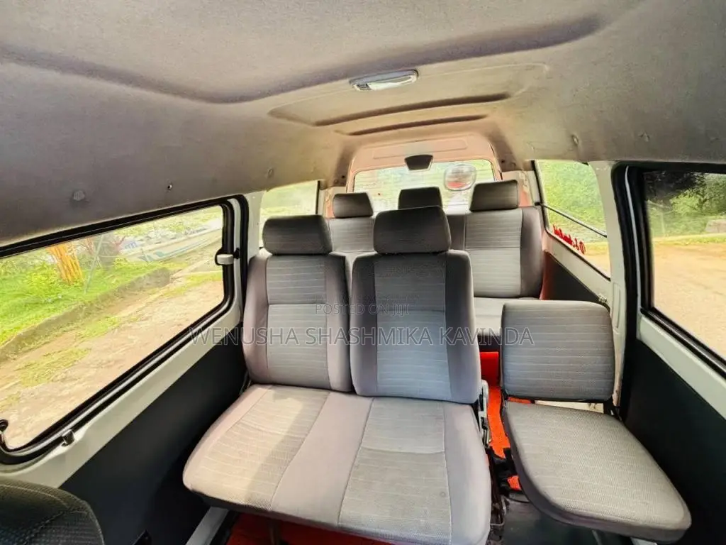 Toyota Noah KR42 2003 Van (Used)