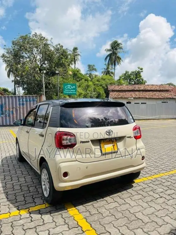 Toyota Passo 2016 Car (Used)