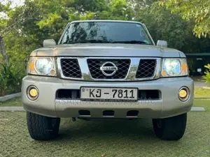 Nissan Patrol Y61 GRX 4x4 2010 SUV (Used)