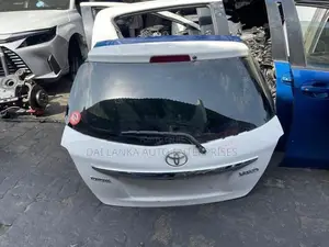 Toyota Vitz KSP130 Dicky Complete