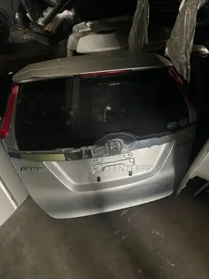 Honda Fit Gp5 Dicky Complete