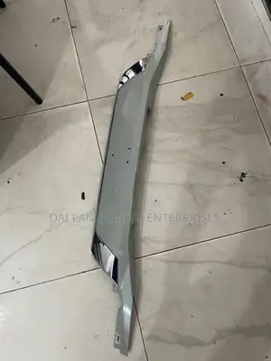 Mitsubishi Outlander Dicky Garnish