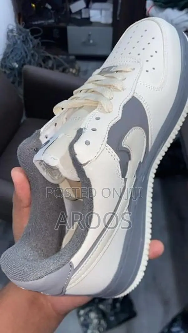 Nike Air Force 1