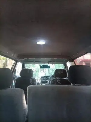 Nissan Serena 1999