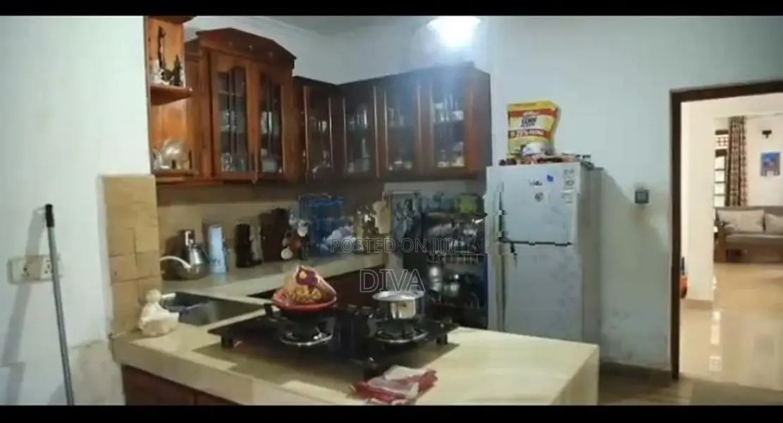 Two Story House For Sale In Colombo 15