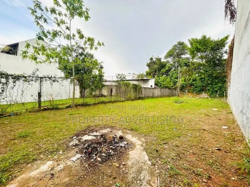 Batharamulla 9 Perches bare Land For Sale