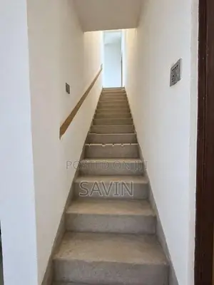 Building For Rent In Nugegoda