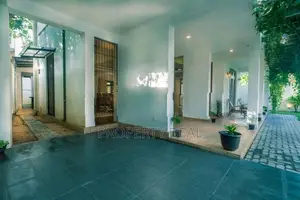 Luxury 4 Bedrooms House for Sale in Thalangama - PDH81