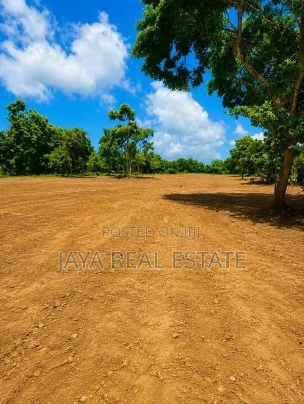 තංගල්ල රැකවෙන් වටිනා ඉඩමක්