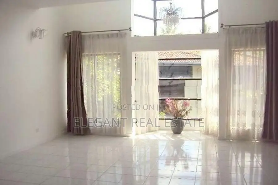 Rosmead Manor- 02 Bedroom Apartment for Sale in Colombo 07 (A4444)