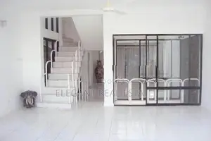 Rosmead Manor- 02 Bedroom Apartment for Sale in Colombo 07 (A4444)