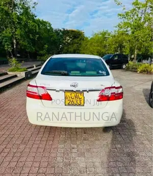 Toyota Premio 260 G Superior 2012