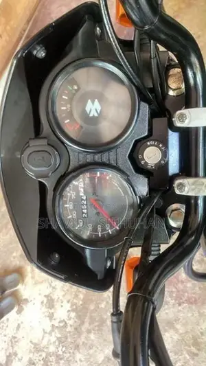Bajaj CT100 2024