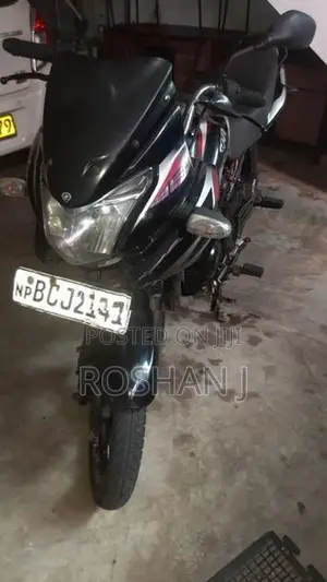 Bajaj Discover 150F 2015